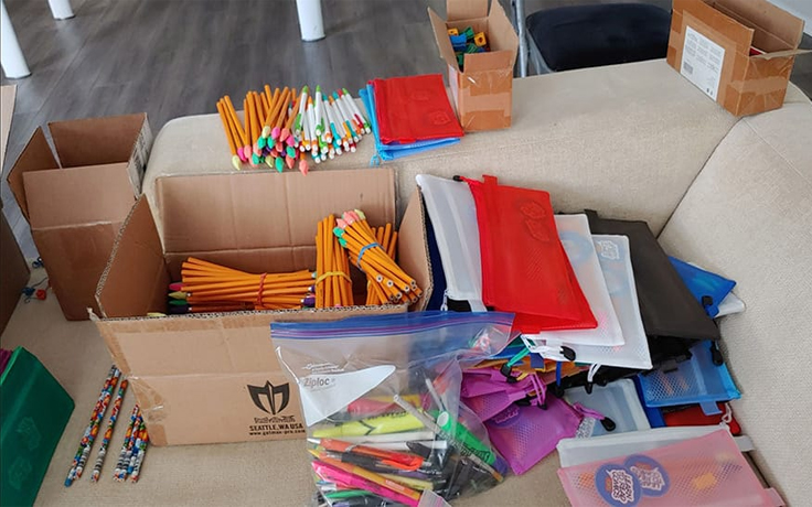 Pen and Pencil packing